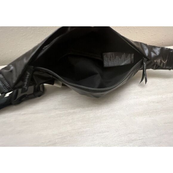Free People FP Movement Black FannyPack Sling Bag NWOT - Picture 8 of 10
